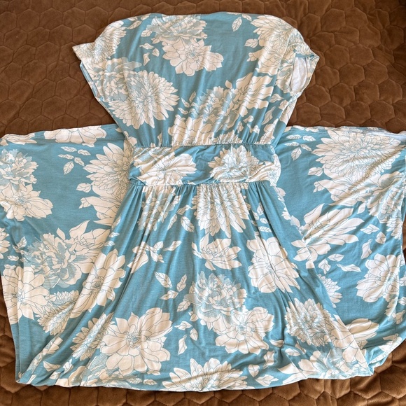 Agnes & Dora Reversible Floral Maxi - Picture 5 of 5